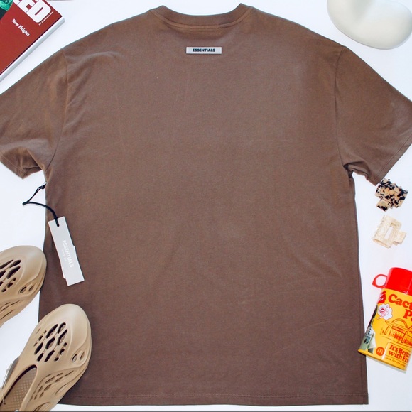 FEAR OF GOD ESSENTIALS SSENSE Exclusive ‘Rain Drum’ T Shirt - Picture 3 of 4